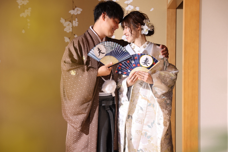 扇子を使ったショットも♡
