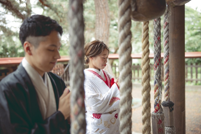 札幌近郊〈伏見稲荷神社〉★ 近距離ロケーションプラン②【即日契約で5%OFF!白と鳥居の朱色が美しい冬ロケ♡】