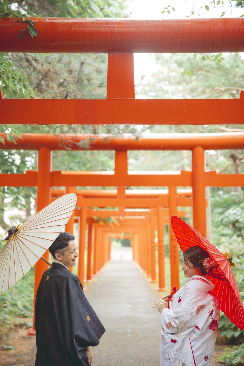 札幌近郊〈伏見稲荷神社〉★ 近距離ロケーションプラン②【即日契約で5%OFF!白と鳥居の朱色が美しい冬ロケ♡】