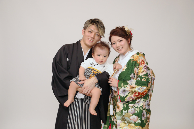 神社内のスタジオにて