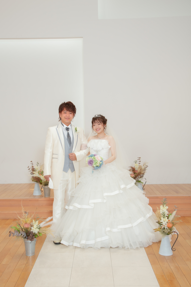 初めは、チャペルでお二人のショットを！
