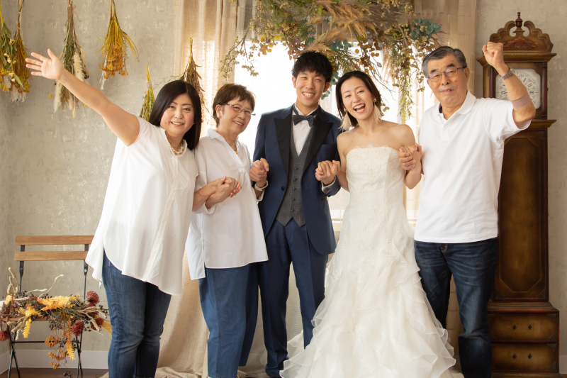 勢揃いの家族写真