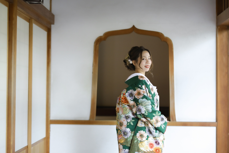 リンドマールフォトスタジオ 北九州 黒崎本店_色打掛・着物が豊富