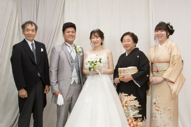 『家族と一緒にスタジオ撮影プラン』◆洋装1点◆撮影データ30カット付き