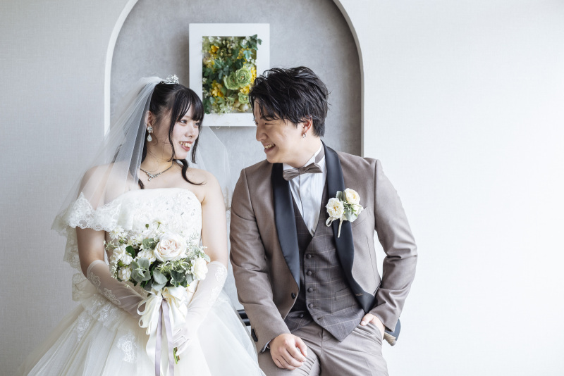 【早割キャンペーン】チャペル&スタジオフォトプラン(洋装2着)|衣装UPグレード、土日UP料が無料!