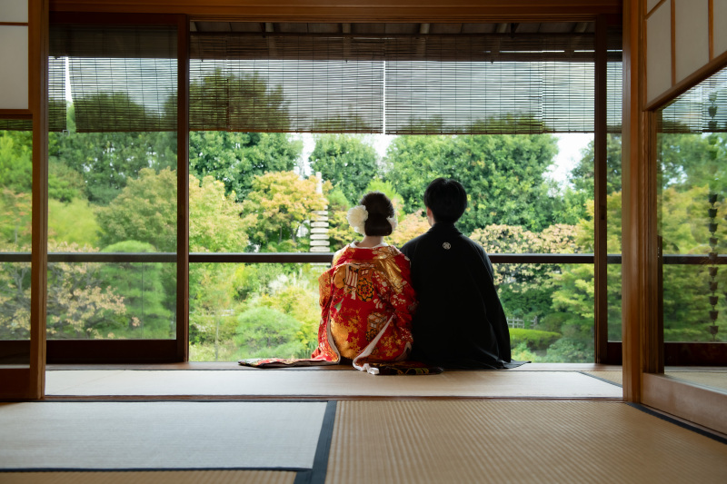 庭園を眺めながら…