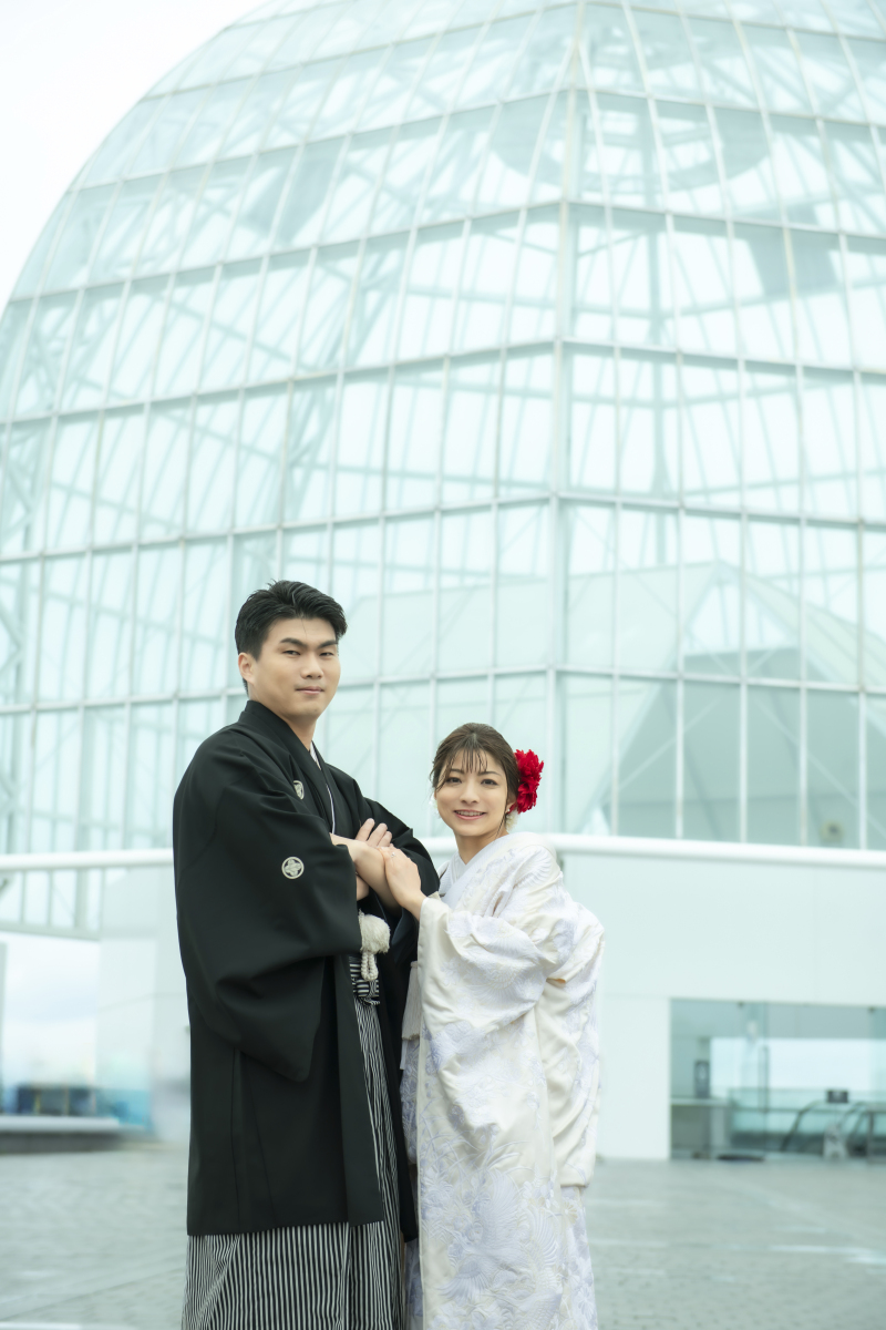 屋外のドームにて