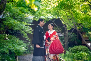 笑顔あふれる日本庭園フォト