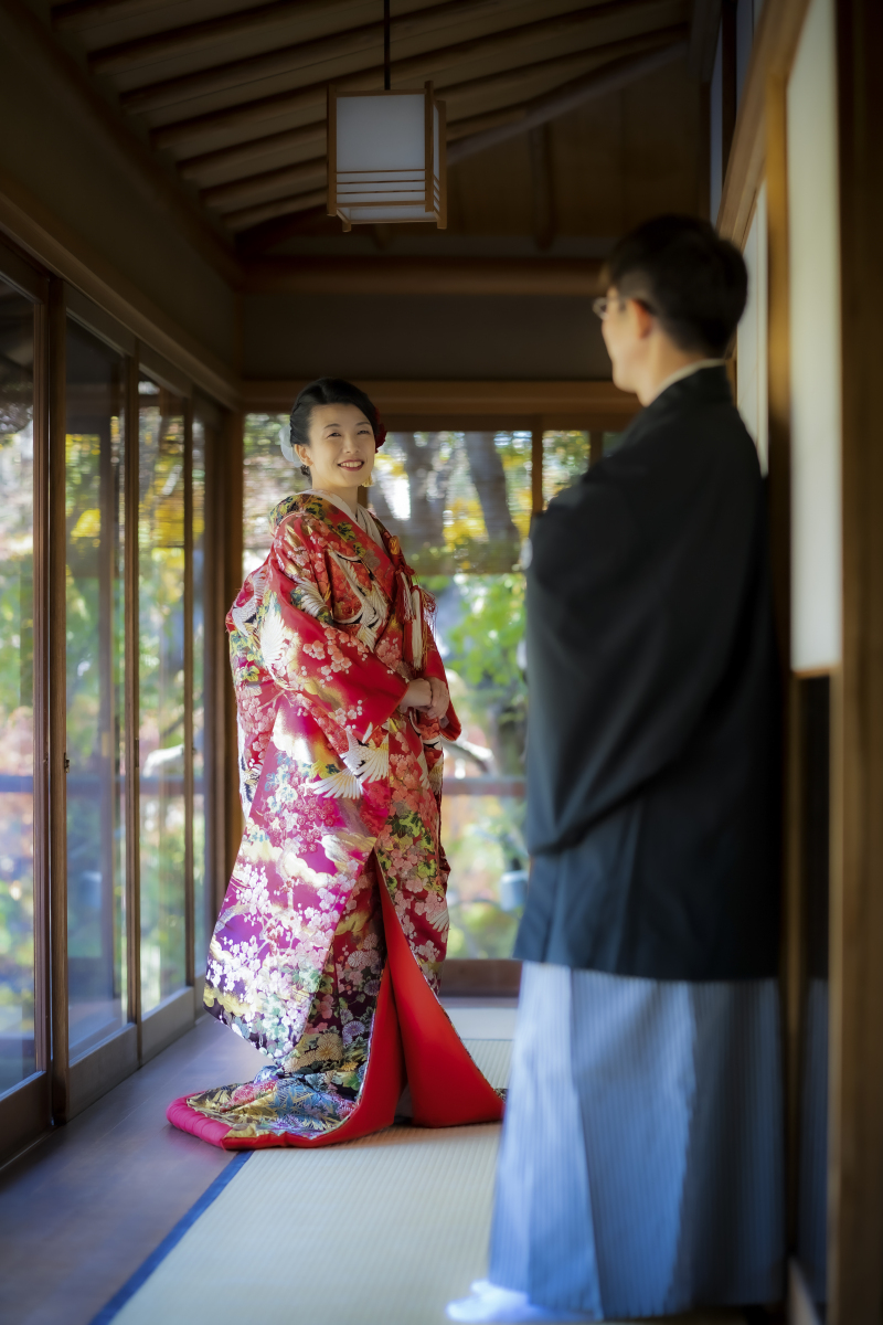 和室での立ち姿♪