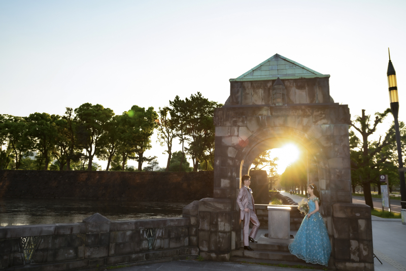ドレス２着で叶えた夕暮れ和田倉門と東京駅ナイトフォト！