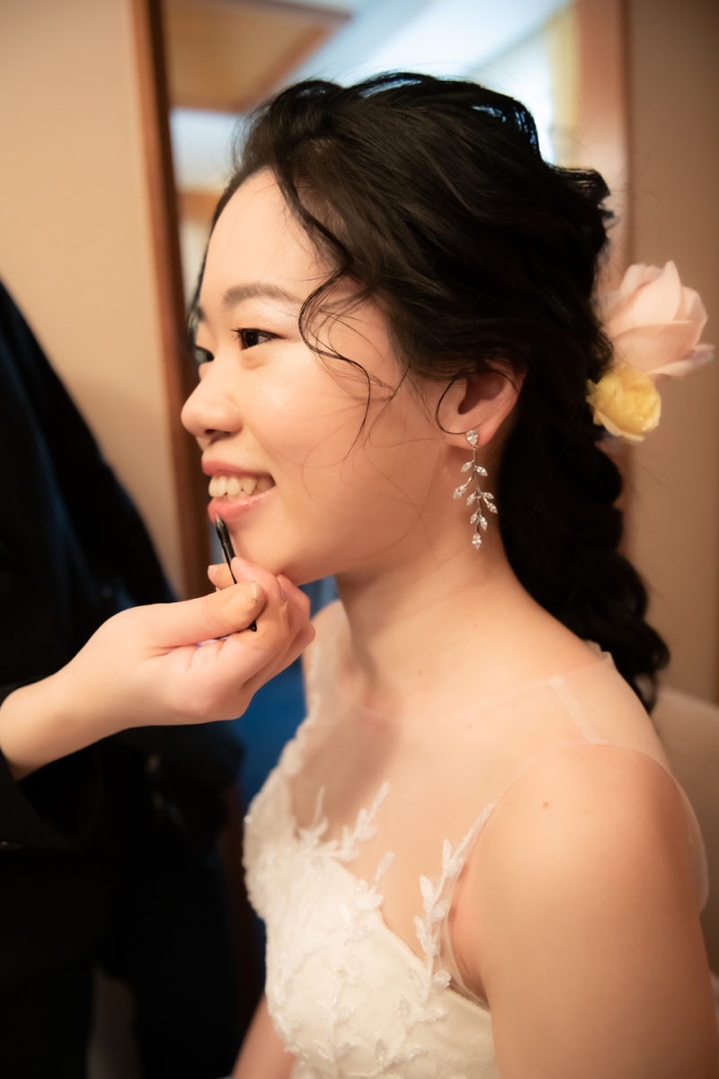 ヘアメイクシーン