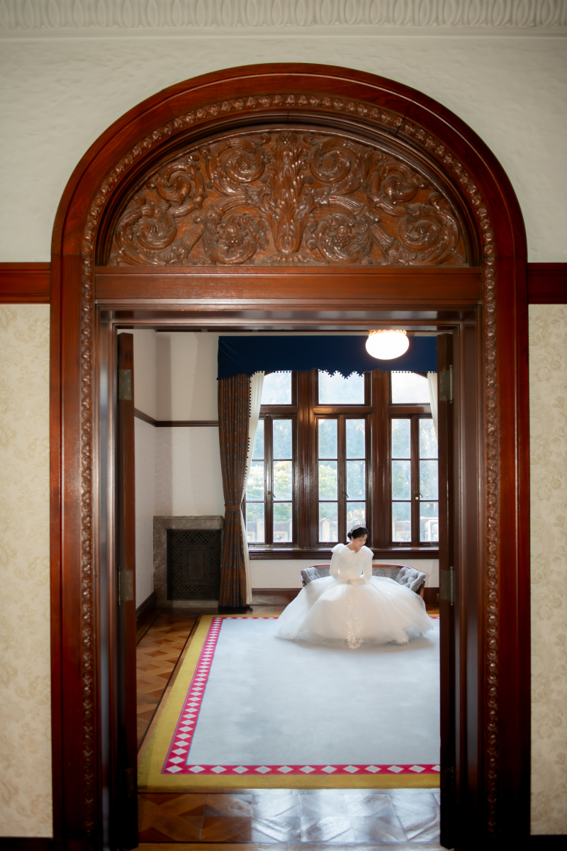 アーチの中に&hellip;