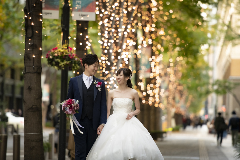 イルミネーションの中で