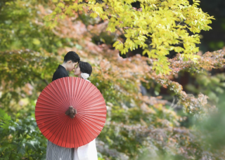 日本庭園で和の美しさ、おふたりの魅力を引き出します