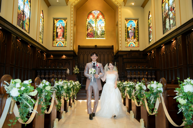 様々なタイプの本格チャペルをご提案!