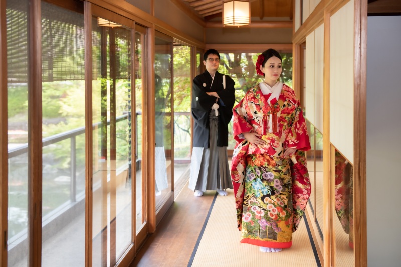 英国風洋館スタジオ【御苑フォトウェディング】_庭園で撮影できる