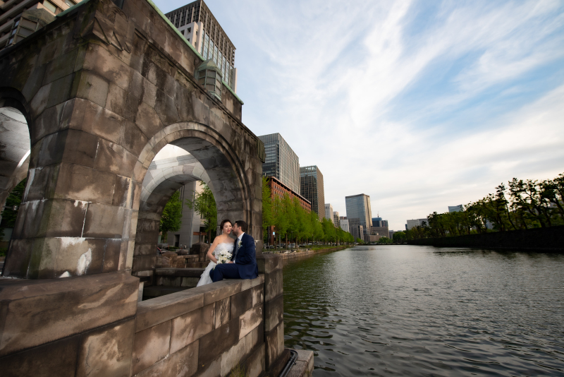家族やペット参加OK【日中の東京駅&丸の内周遊★洋装プラン】衣装グレードアップ無料!美肌、歯の美白加工など嬉しい加工付き♪