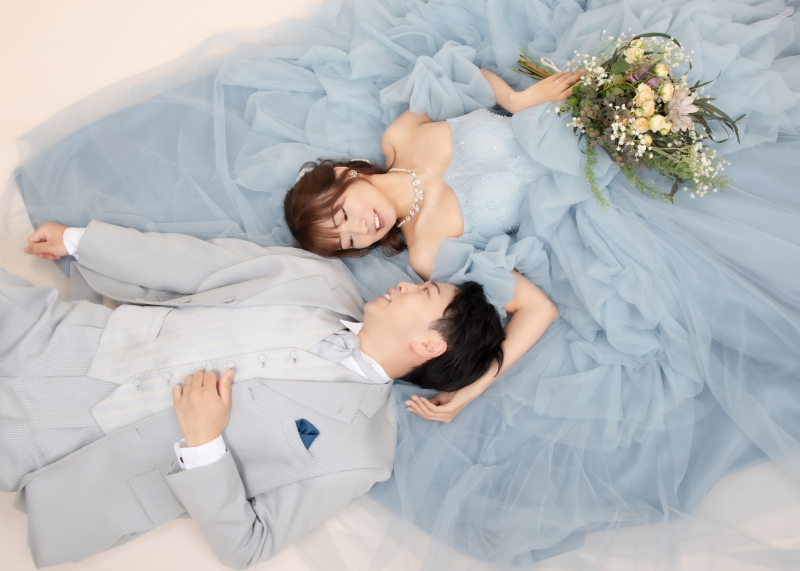 家族やペット参加OK!【洋装★スタジオORハウススタジオ撮影】衣装UP料金なし!美肌、歯の美白など嬉しい加工付き♪