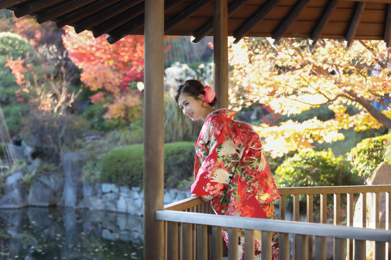 早割★10,11月撮影シーズン料サービス【秋の目白庭園】衣装UP料金なし&美肌などの嬉しい加工付き♪