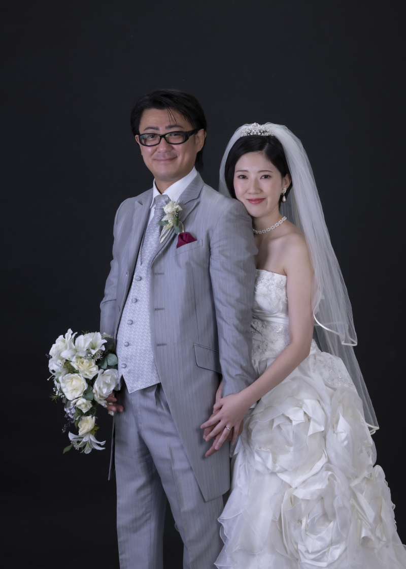 来店は当日のみ【洋装★シンプルスタジオ撮影】衣装UP料金なし！美肌、歯の美白など嬉しい加工付き