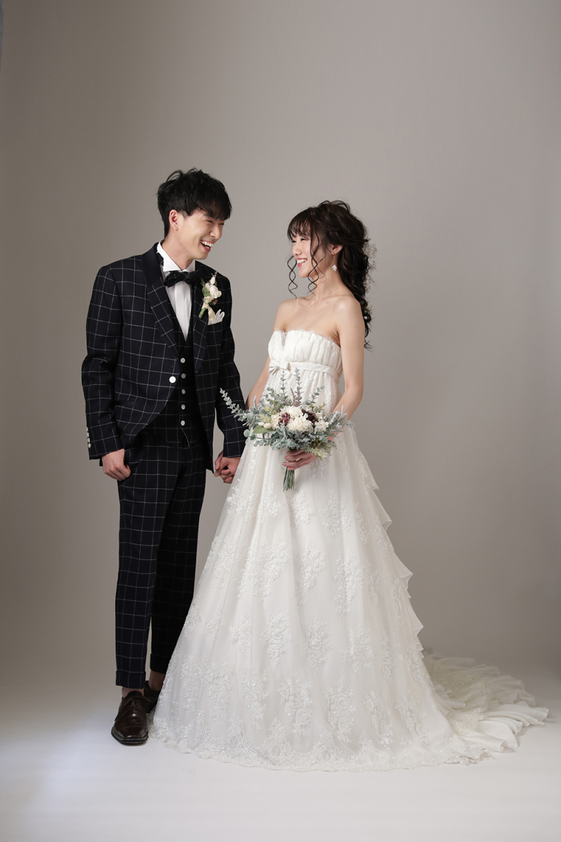 大人かわいい洋装フォトウェディング