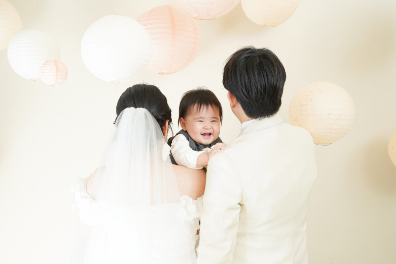 7月末まで!お子様と一緒にフォトウエディング【洋装スタジオ撮影】◎165,000円→95,000円