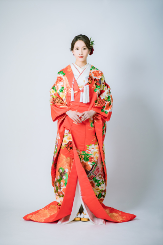 総刺繍 孔雀に牡丹