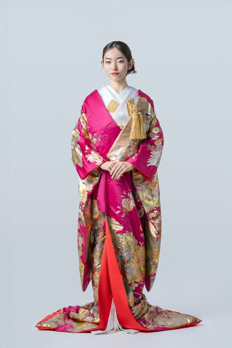 孔雀金彩松