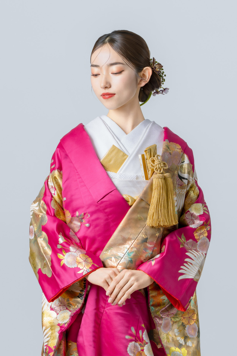 孔雀金彩松