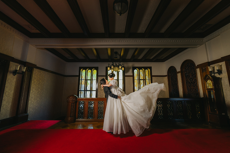 ドレスのトレーンを活かして!