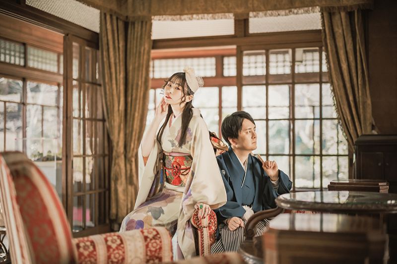 会場の椅子を利用して