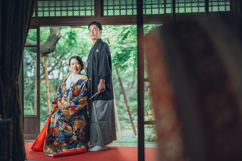 会場の椅子を利用して