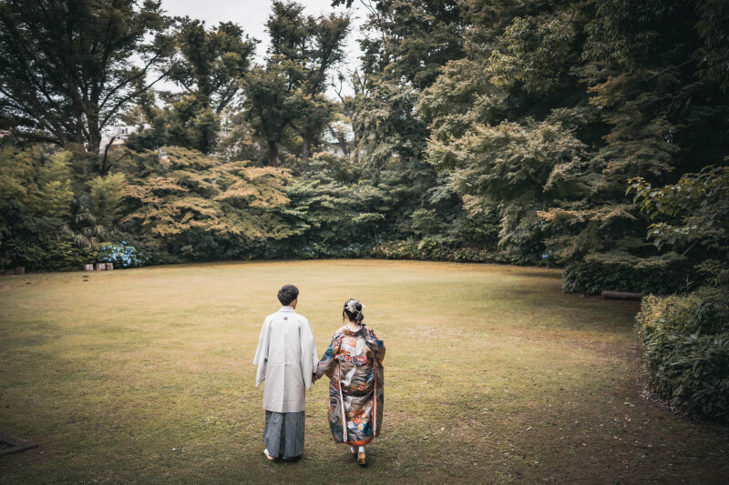 13:40 広々としたお庭へ