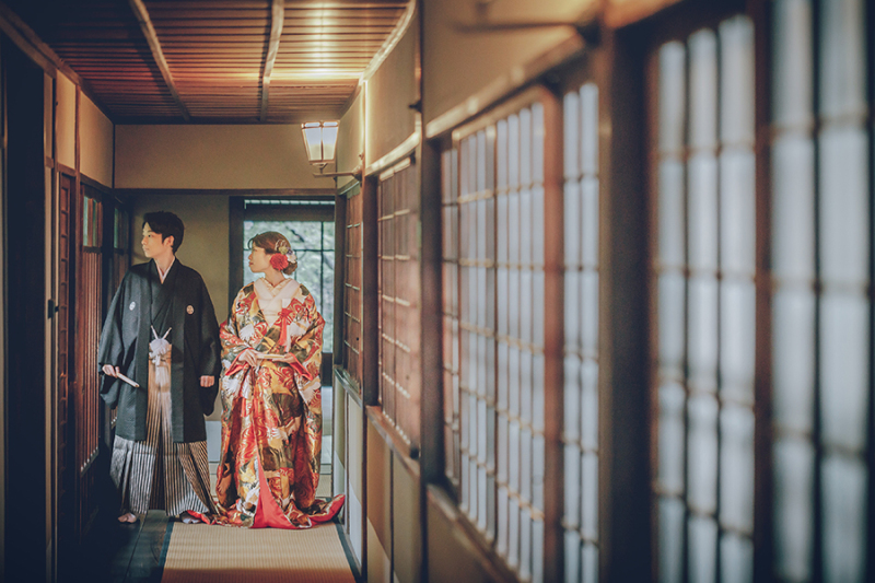 廊下でのカッコいいお写真も