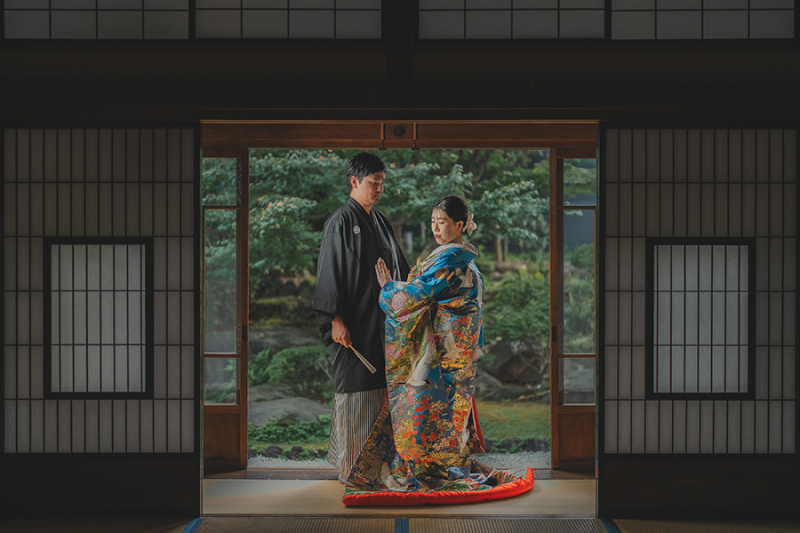 和装の後ろ姿ショット