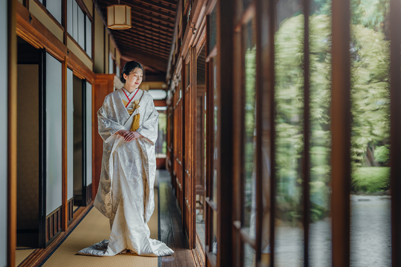 廊下でのカッコいいお写真も