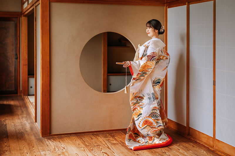 和装の後ろ姿ショット