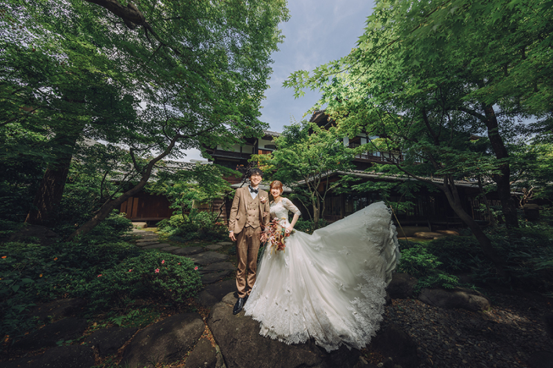 ドレスのトレーンを活かして！