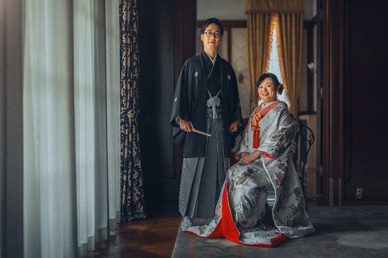 会場の椅子を利用して