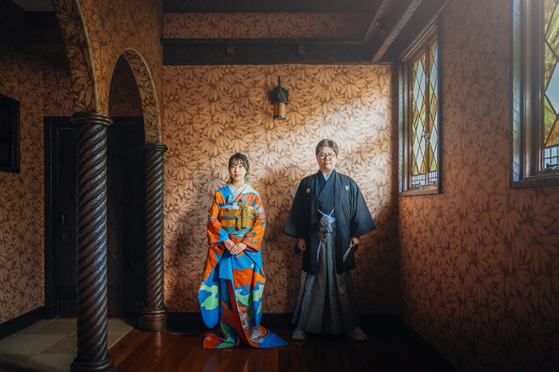 窓際で自然光を活かして