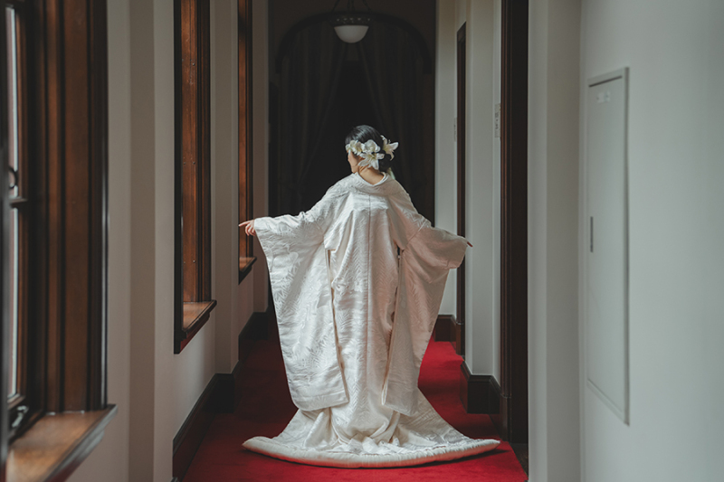 和装の後ろ姿ショット