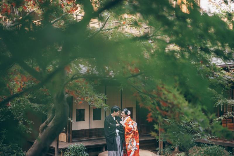 最後はお庭で寄り添いながら