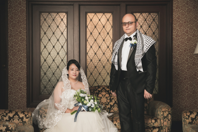 14:30 ソファに腰掛けて