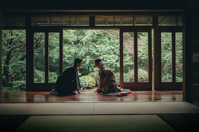 窓際で自然を活かして