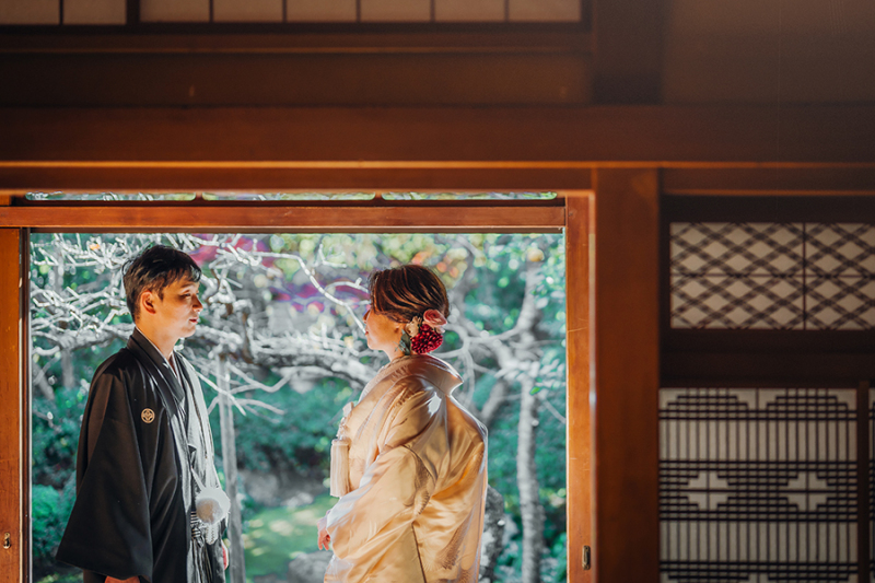 窓際で自然を活かして