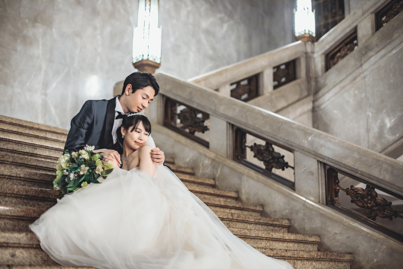 18:25 寄り添う姿も儚く