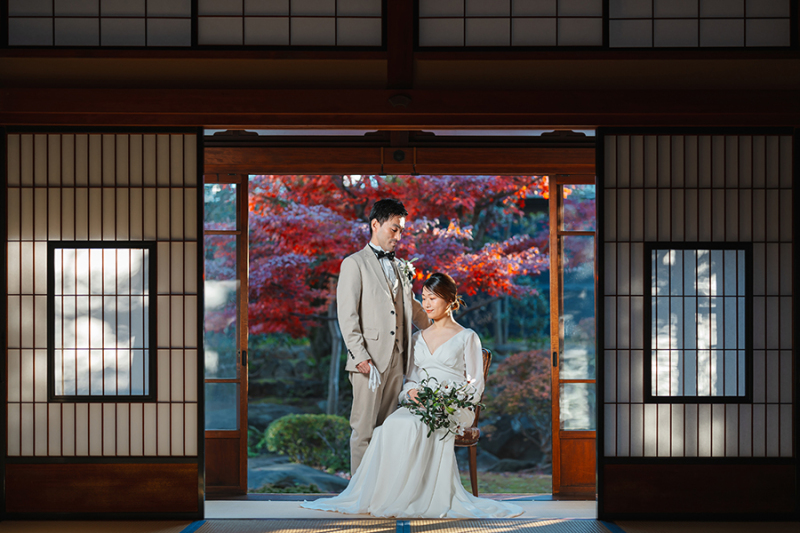 会場の椅子を利用して