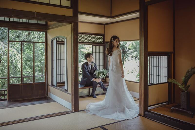 和室でドレスのバリエーションもいい!