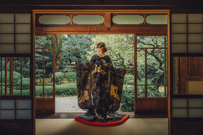 和装の後ろ姿ショット