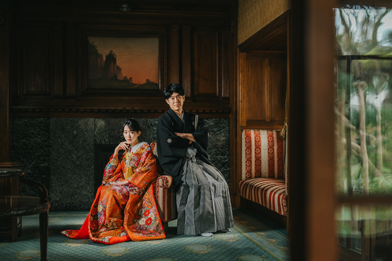 会場の椅子を利用して